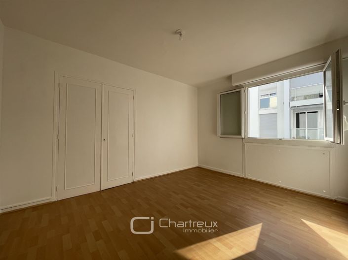 Image No.14-3 Bed Apartment for sale