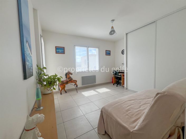 Image No.15-4 Bed House for sale