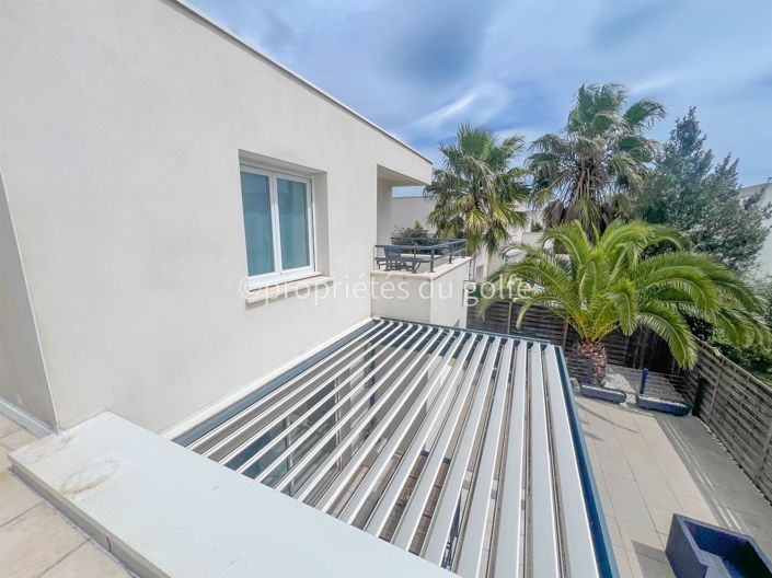 Image No.18-4 Bed House for sale