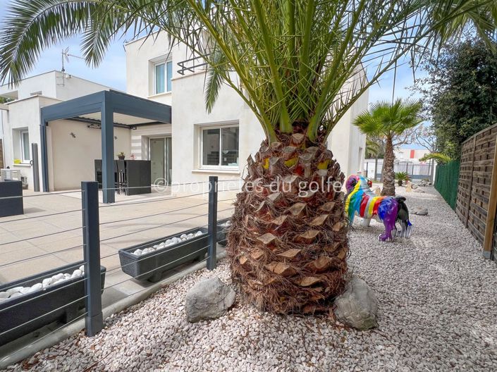 Image No.19-4 Bed House for sale