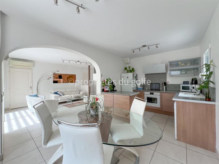 Image No.3-4 Bed House for sale