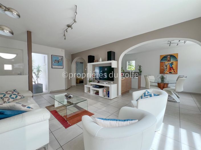 Image No.5-4 Bed House for sale