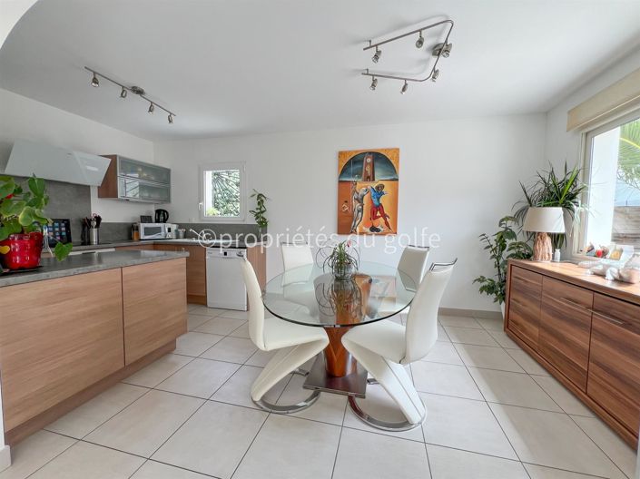 Image No.9-4 Bed House for sale