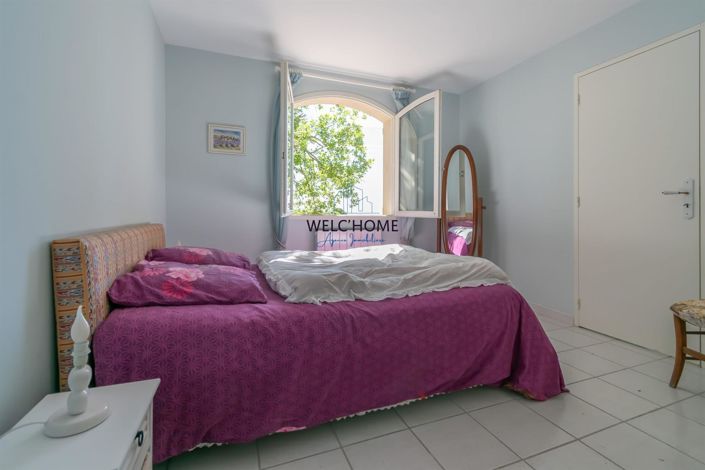 Image No.17-5 Bed House for sale