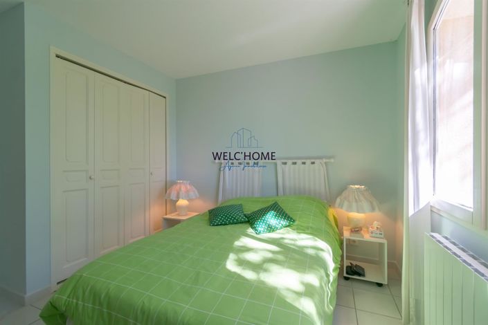 Image No.19-5 Bed House for sale