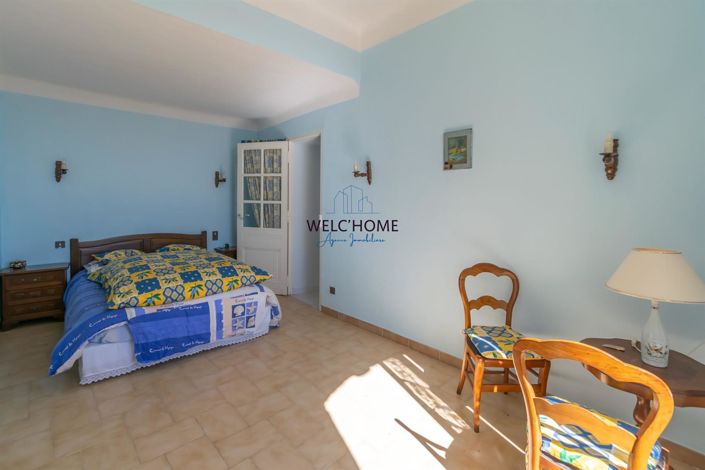 Image No.24-5 Bed House for sale