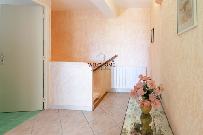 Image No.27-5 Bed House for sale