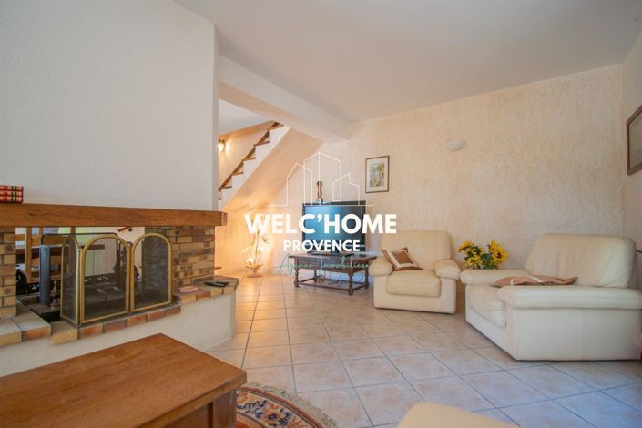 Image No.7-5 Bed House for sale