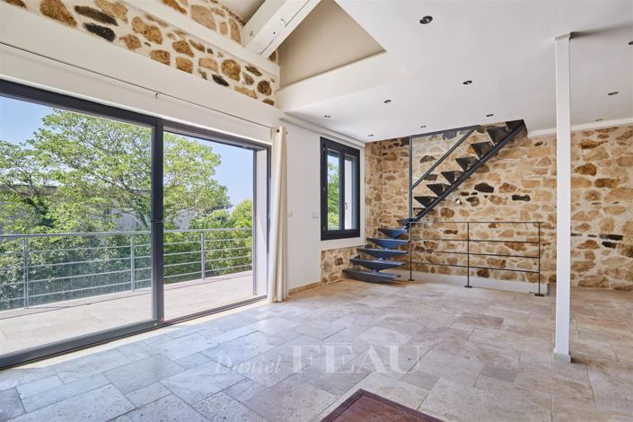 Image No.22-6 Bed House for sale