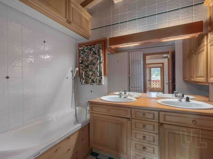 Image No.15-5 Bed House for sale