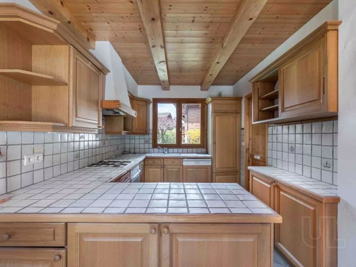 Image No.23-5 Bed House for sale