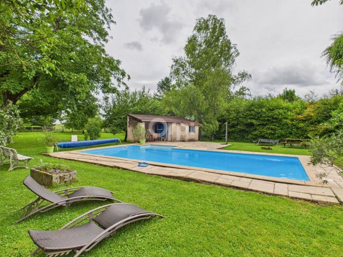 Image No.19-8 Bed House for sale