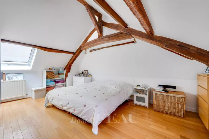 Image No.6-4 Bed House for sale