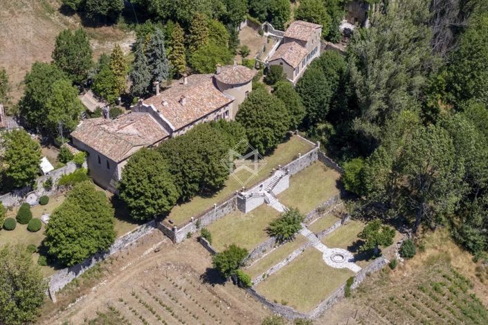 Image No.2-Maison de 10 chambres à vendre à Andon