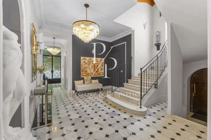 Image No.2-Maison de 10 chambres à vendre à Cannes