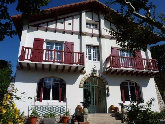 Image No.10-3 Bed House for sale