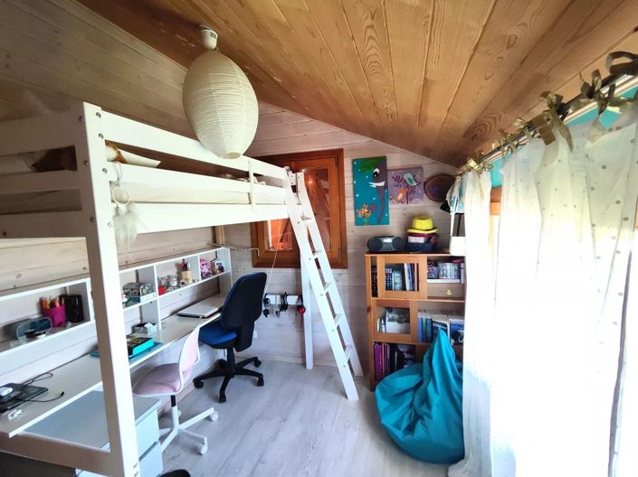 Image No.11-5 Bed House for sale