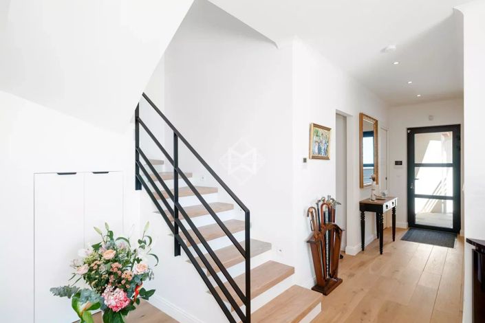 Image No.11-4 Bed House for sale