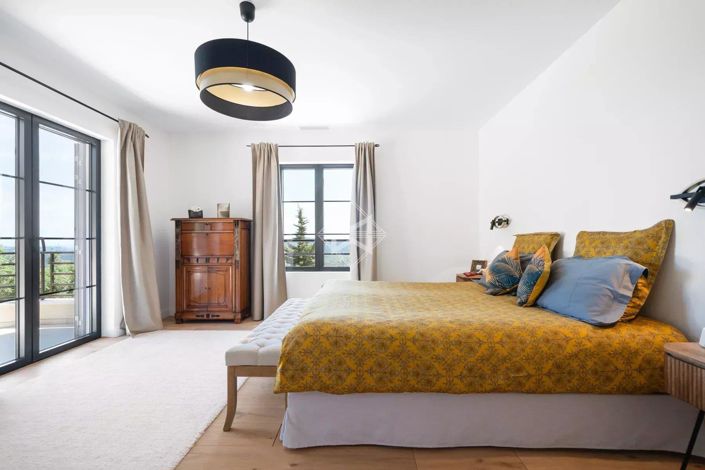 Image No.13-4 Bed House for sale