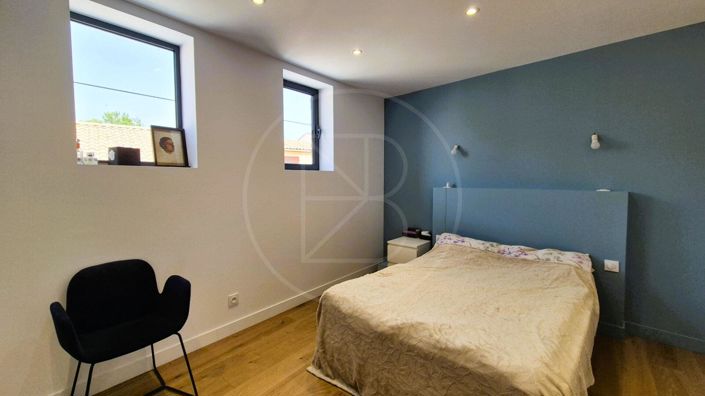 Image No.11-3 Bed House for sale