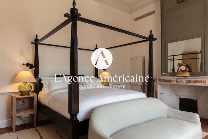 Image No.12-11 Bed Property for sale