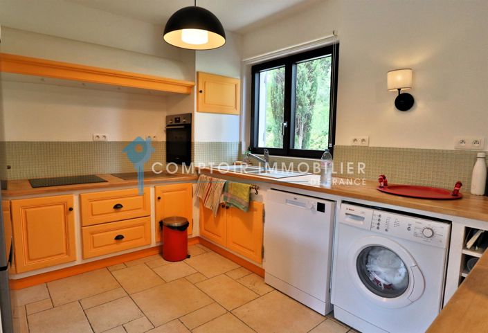 Image No.11-3 Bed House for sale