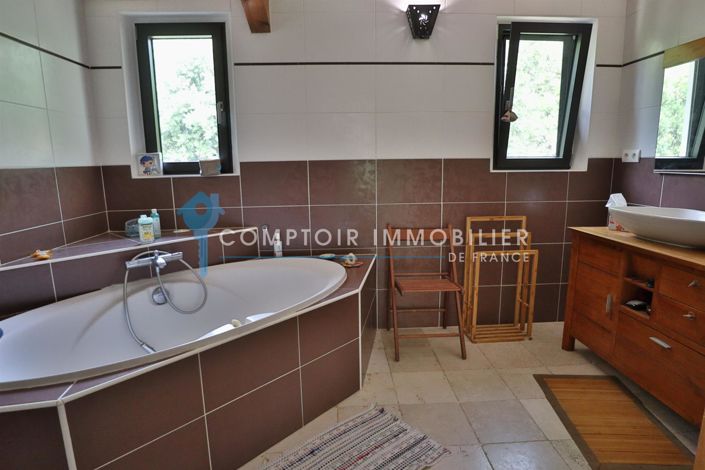 Image No.14-3 Bed House for sale