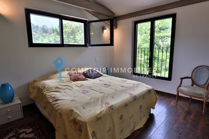 Image No.15-3 Bed House for sale