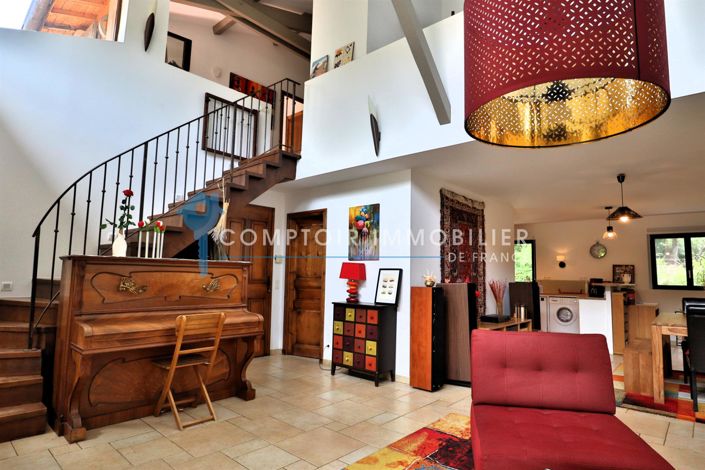 Image No.8-3 Bed House for sale