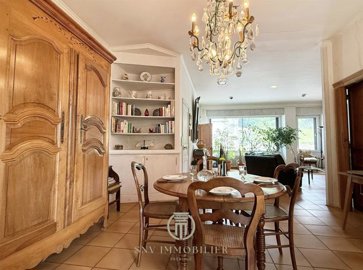 1 - Saint-Nectaire, House