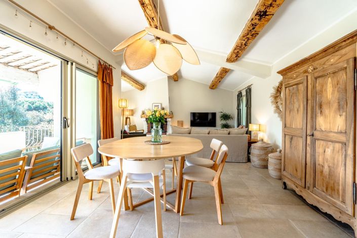 Image No.4-4 Bed House for sale