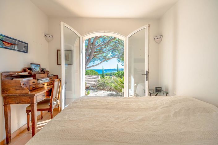 Image No.9-4 Bed House for sale