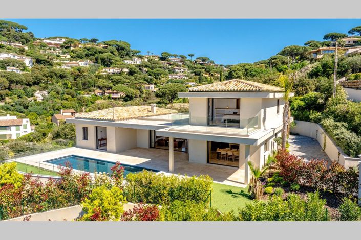 Image No.1-4 Bed House for sale