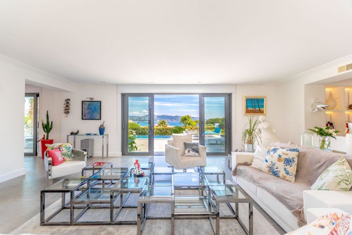 Image No.4-4 Bed House for sale