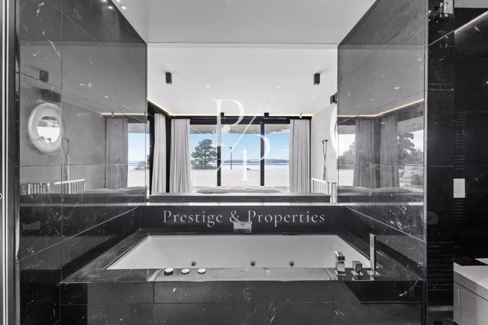 Image No.6-3 Bed Apartment for sale