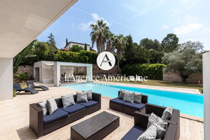 Image No.2-5 Bed Property for sale