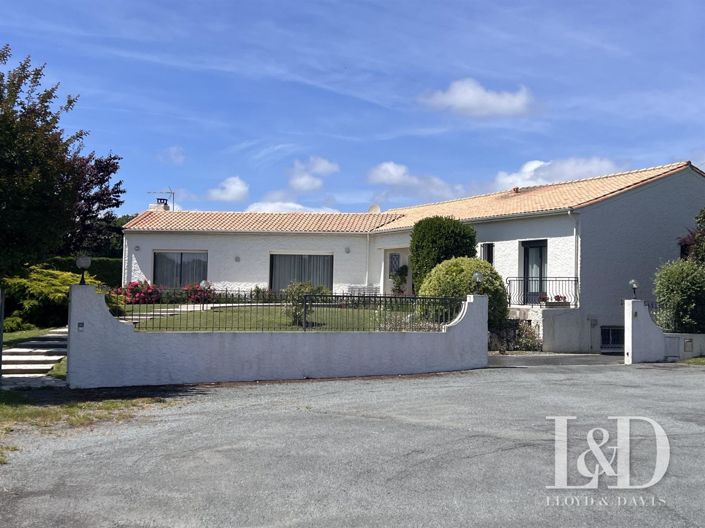 Image No.3-4 Bed House for sale