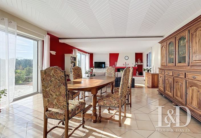 Image No.4-4 Bed House for sale