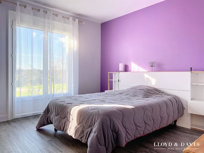 Image No.8-4 Bed House for sale