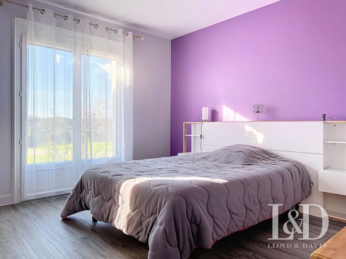 Image No.9-4 Bed House for sale