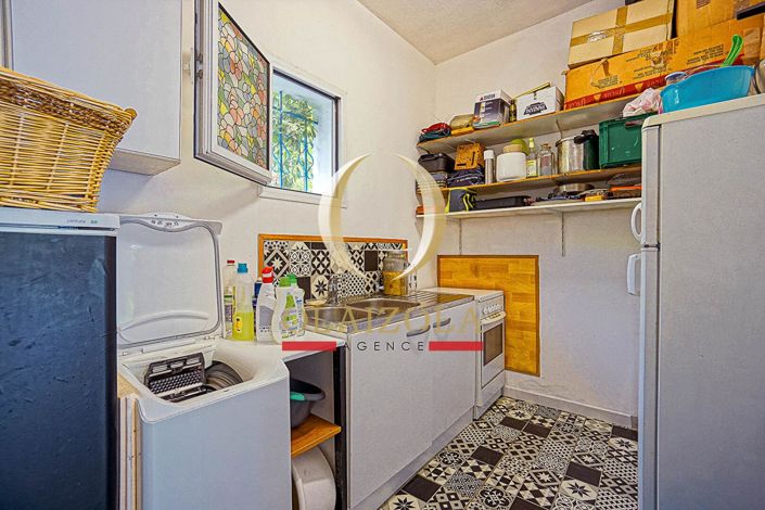 Image No.13-4 Bed House for sale