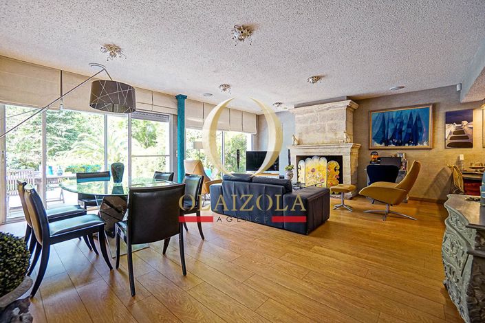 Image No.3-4 Bed House for sale