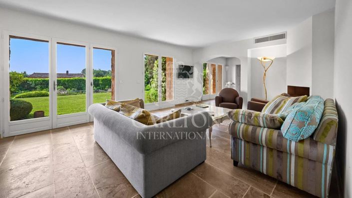 Image No.17-5 Bed House for sale