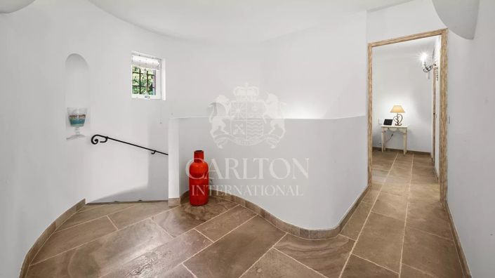 Image No.22-5 Bed House for sale