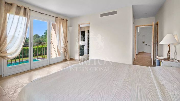 Image No.23-5 Bed House for sale