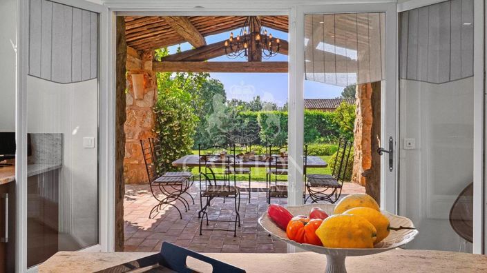 Image No.5-5 Bed House for sale