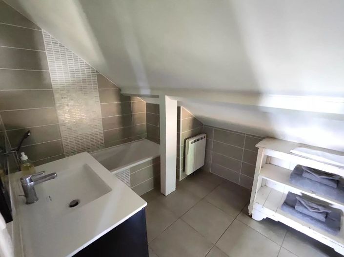 Image No.11-6 Bed House for sale