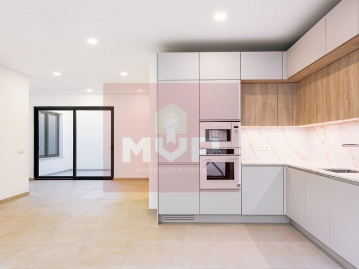 Image No.18-2 Bed Apartment for sale