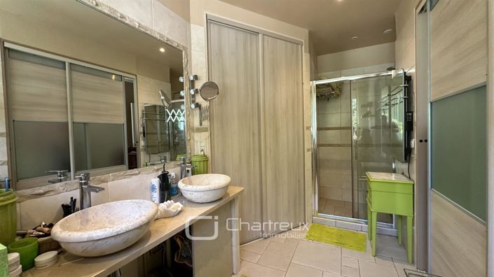 Image No.16-5 Bed House for sale