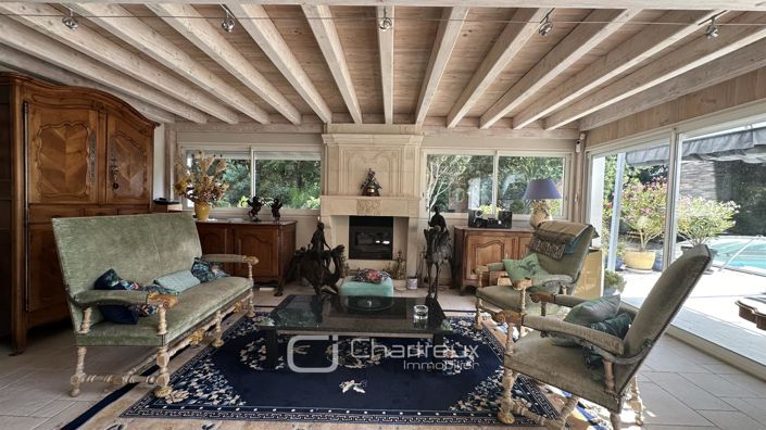 Image No.6-5 Bed House for sale